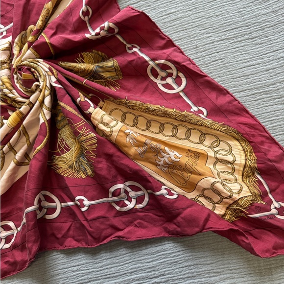 Hermes silk scarf - Picture 6 of 10